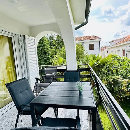 Apartments Bella Vita 2 Malinska Exterior photo